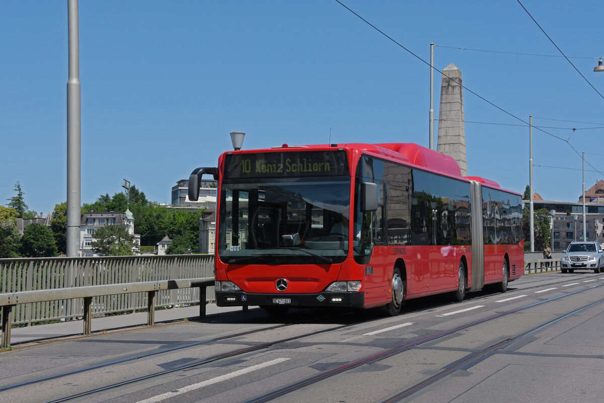 Mercedes Citaro 861, auf der Linie 10, überquert die Kornhausbrücke. Die Aufnahme stammt vom 08.07.2022.