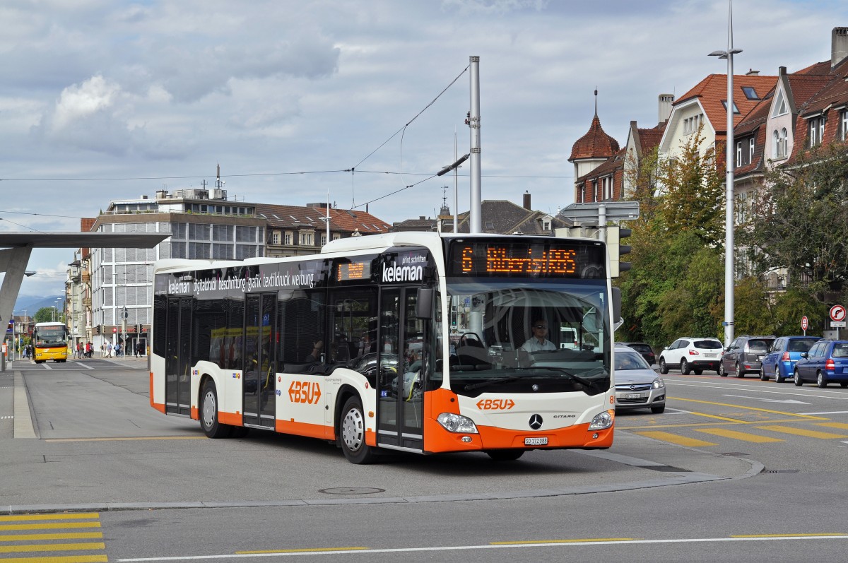 Mercedes Citaro 88 auf der Linie 6 verlässt die Haltestelle beim Bahnhof Solothurn. Die Aufnahme stammt vom 05.09.2015.