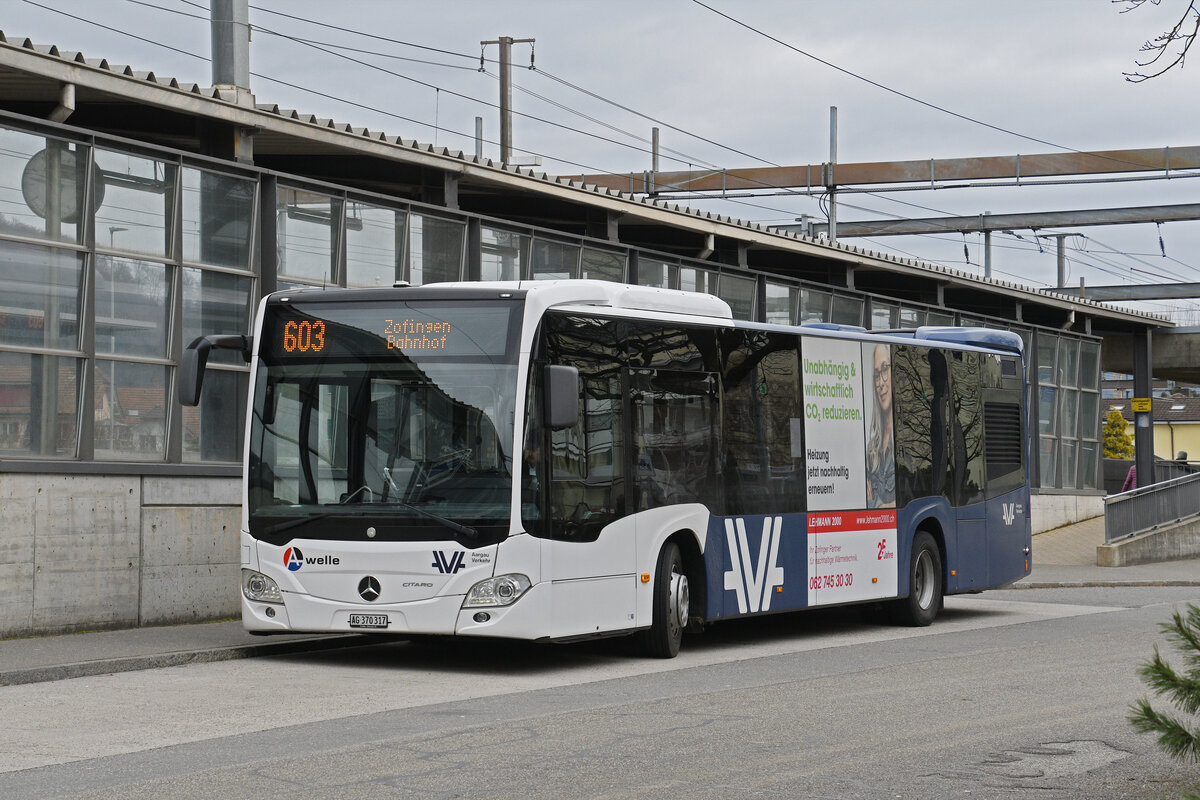 Mercedes Citaro der AVA, auf der Linie 603, wartet am 16.03.2026 an der Haltestelle beim Bahnhof Rothrist.