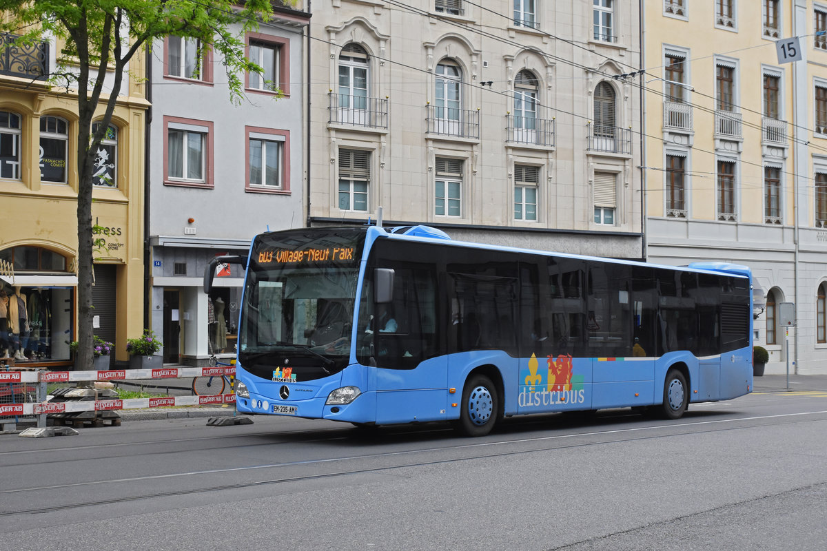 Mercedes Citaro von Distribus, auf der Linie 603, fährt den Blumenrain hoch Richtung Universitätsspital. Die Aufnahme stammt vom 02.05.2020.