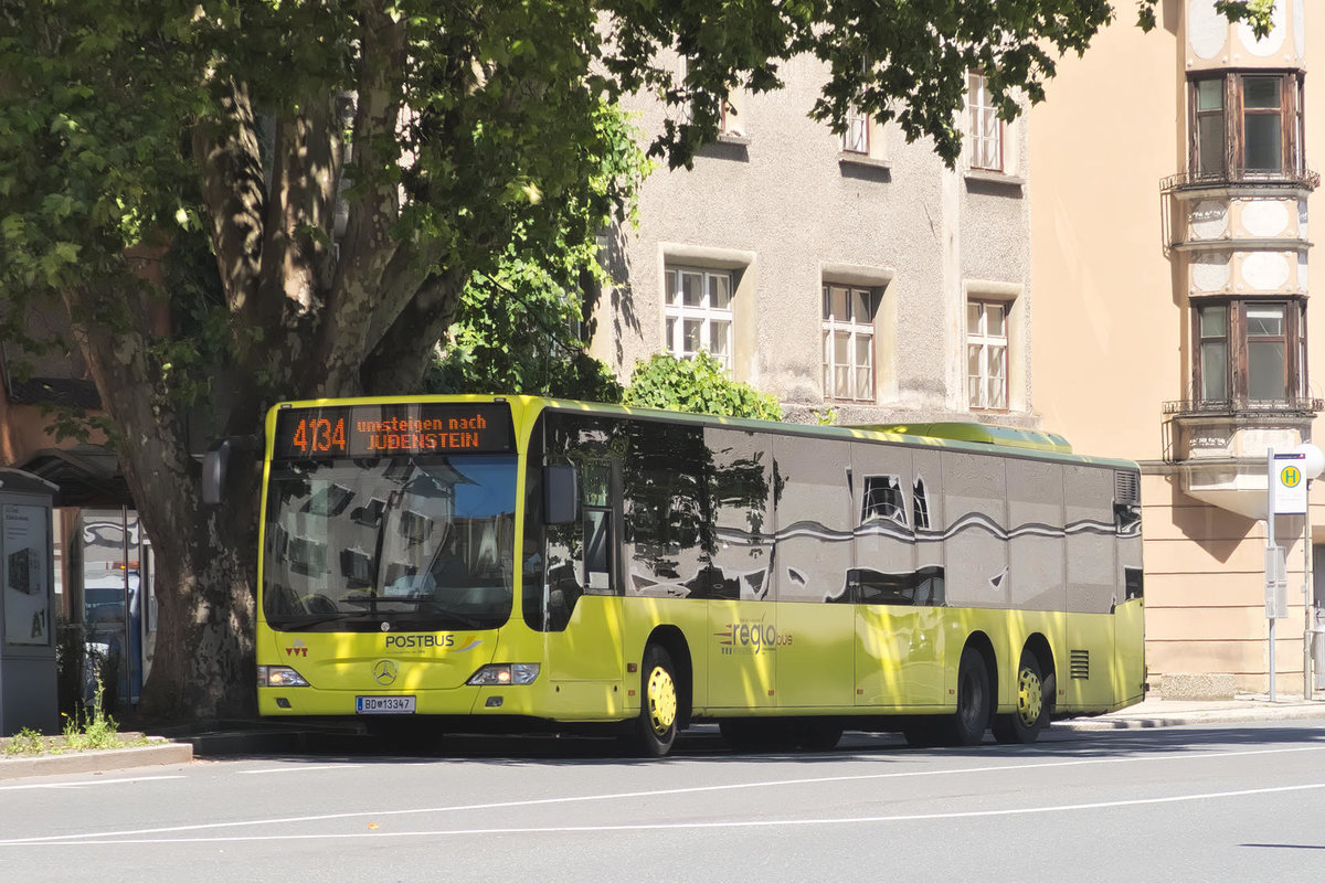Mercedes Citaro Facelift 3-achsig von Postbus (BD-13347) als Linie 4134 an der Haltestelle Hall Unterer Stadtplatz. Aufgenommen 4.7.2017.