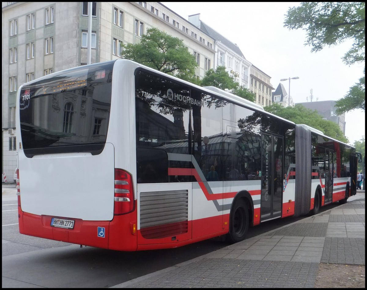 Mercedes Citaro II der Hamburger Hochbahn AG in Hamburg am 25.07.2013