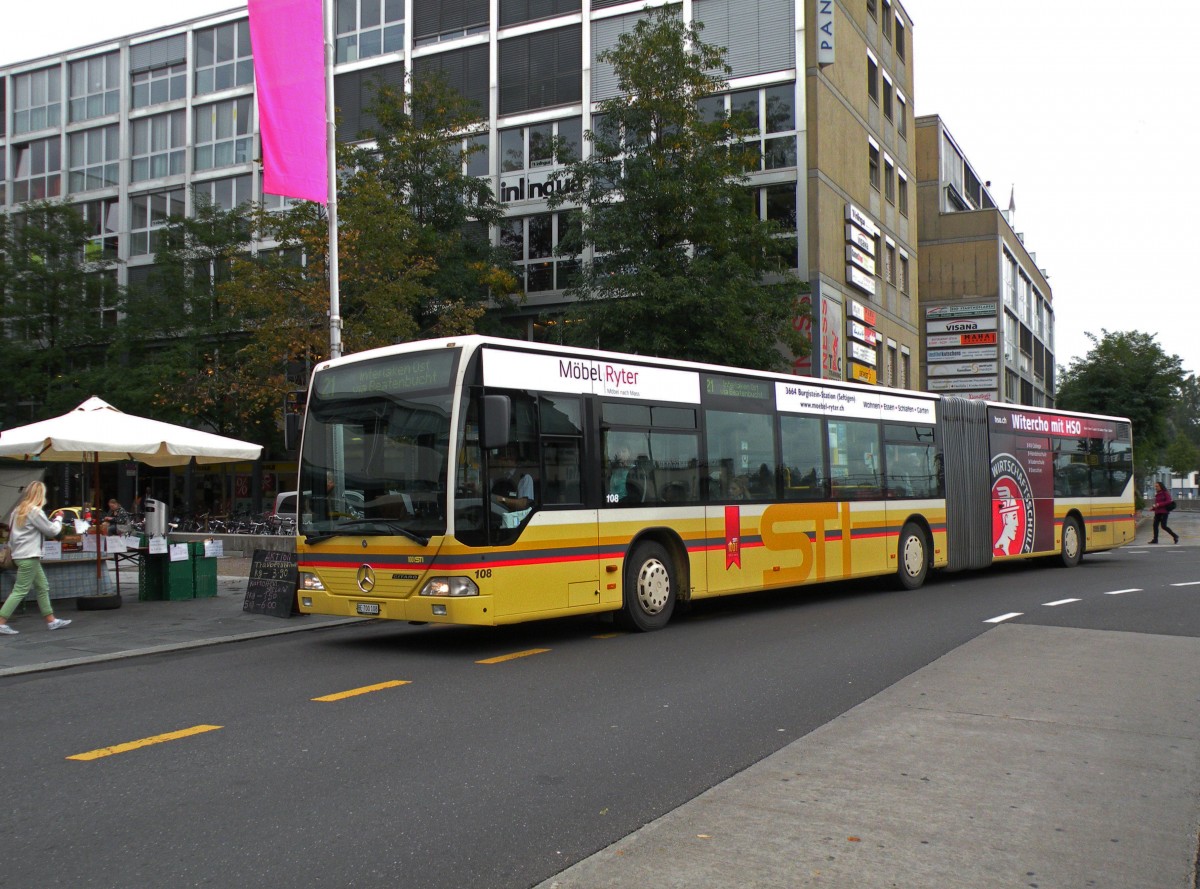 Mercedes Citaro mit der Betriebsnummer 108 auf der Linie 21 am Bahnhof Thun. Die Aufnahme stammt vom 09.10.2013.