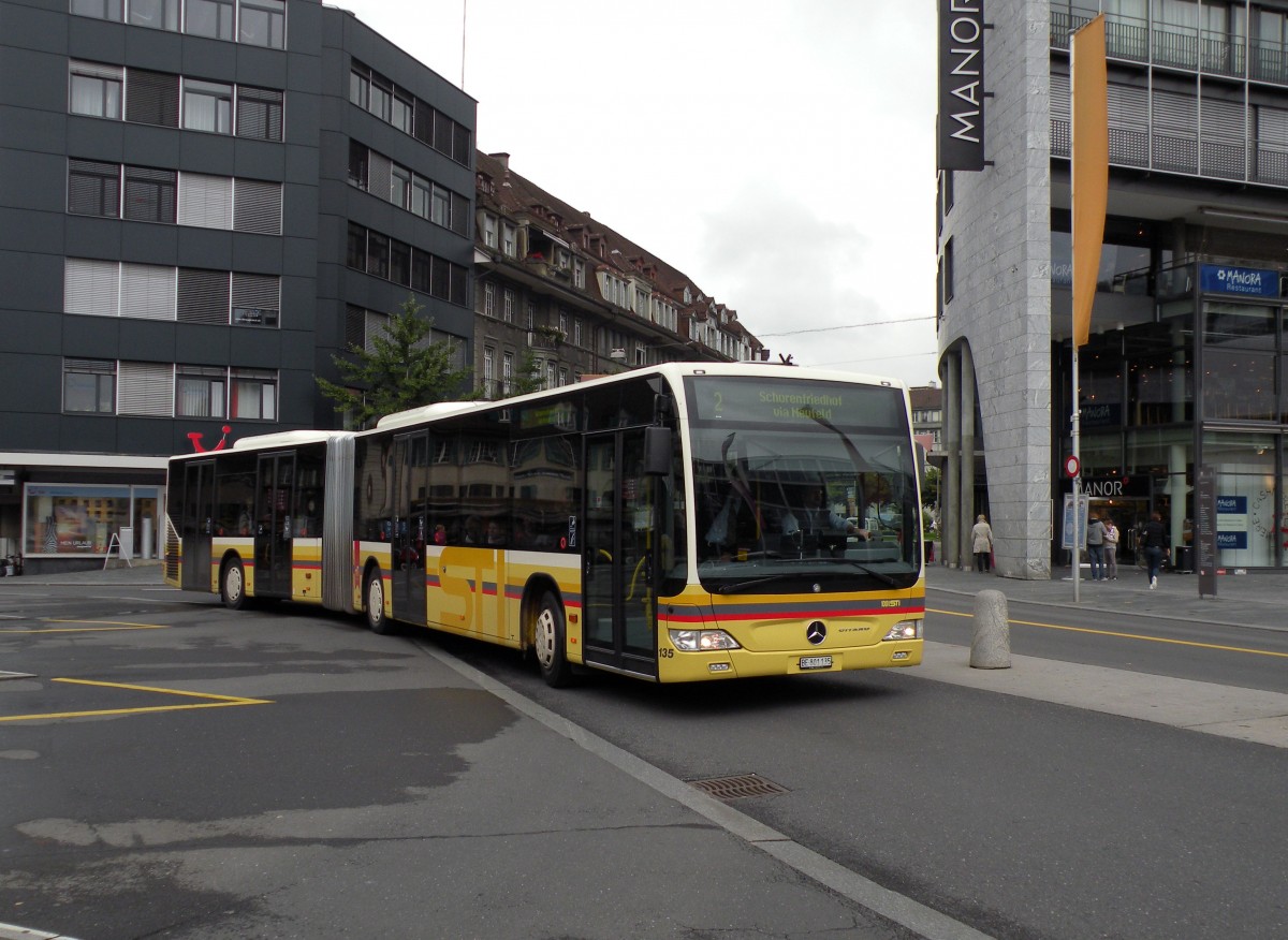 Mercedes Citaro mit der Betriebsnummer 135 auf der Linie 2 am Bahnhof Thun. Die Aufnahme stammt vom 09.10.2013.