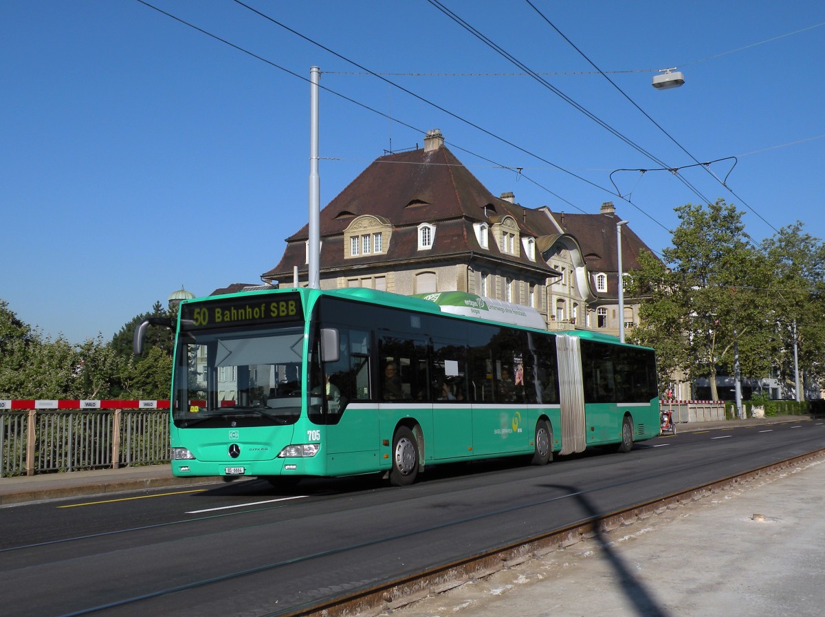 Mercedes Citaro mit der Betriebsnummer 705 auf der Linie 50 auf dem Weg zum Bahnhof SBB. Die Aufnahme stammt vom 16.08.2013.