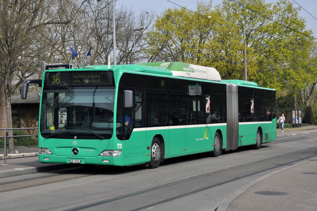 Mercedes Citaro mit der Betriebsnummer 711 auf der Linie 36 am ZOO Dorenbach. Die Aufnahme stammt vom 01.04.2014.