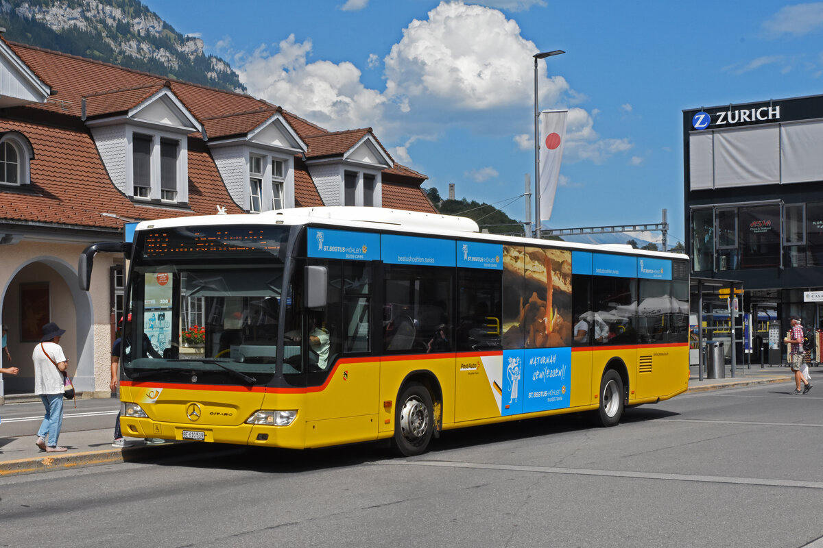 Mercedes Citaro der Post, auf der Linie 103, wartet an der Haltestelle beim Bahnhof Interlaken Ost. Die Aufnahme stammt vom 04.08.2022.