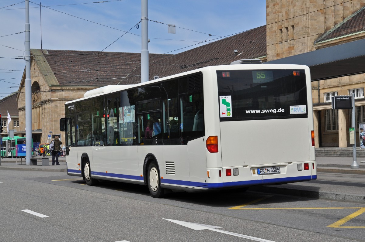 Mercedes Citaro von SWEG auf der Linie 55 bedient die Haltestelle am Badischen Bahnhof. Die Aufnahme stammt vom 20.04.2015.