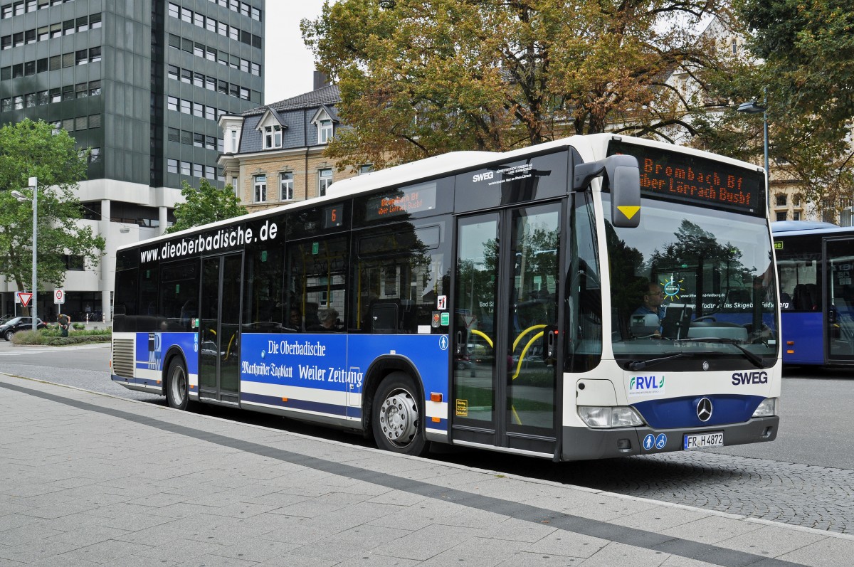 Mercedes Citaro von SWEG bedient die Haltestelle beim Bahnhof Lörrach. Die Aufnahme stammt vom 19.08.2015.