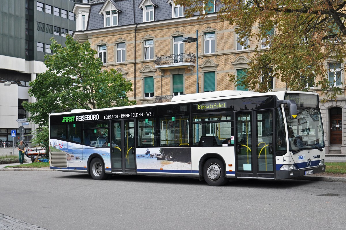Mercedes Citaro von SWEG bedient die Haltestelle beim Bahnhof Lörrach. Die Aufnahme stammt vom 19.08.2015.