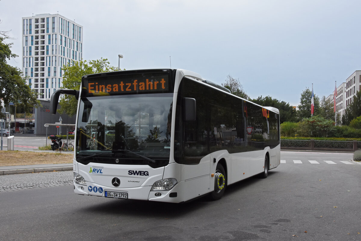 Mercedes Citaro von SWEG, f�hrt am 24.08.2026 als Einsatzfahrt zur Haltestelle beim Bahnhof L�rrach.