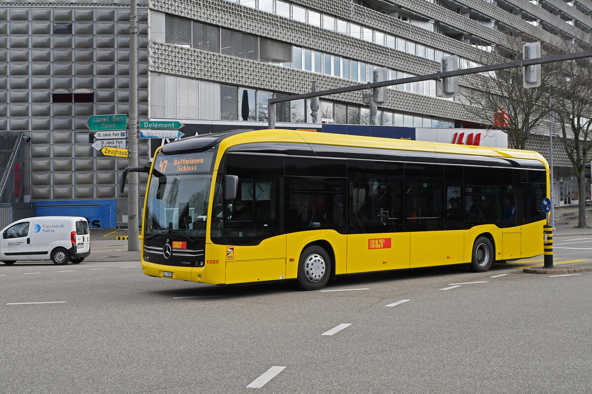 Mercedes eCitaro 1020, auf der Linie 47, fährt am 08.03.2024 zur Haltestelle St. Jakob.