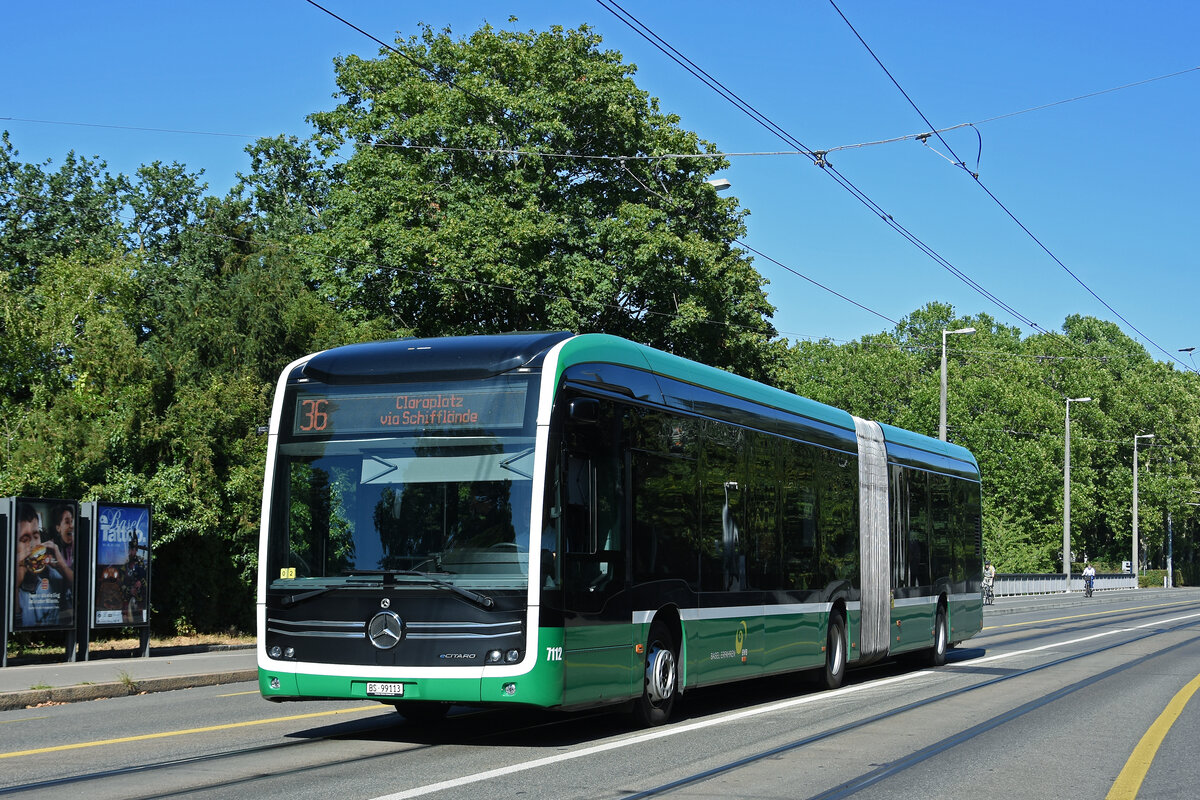 Mercedes eCitaro 7112, auf der Linie 36, f�hrt am 04.07.2026 zur Haltestelle Zoo Dorenbach. Aufnahme Basel.