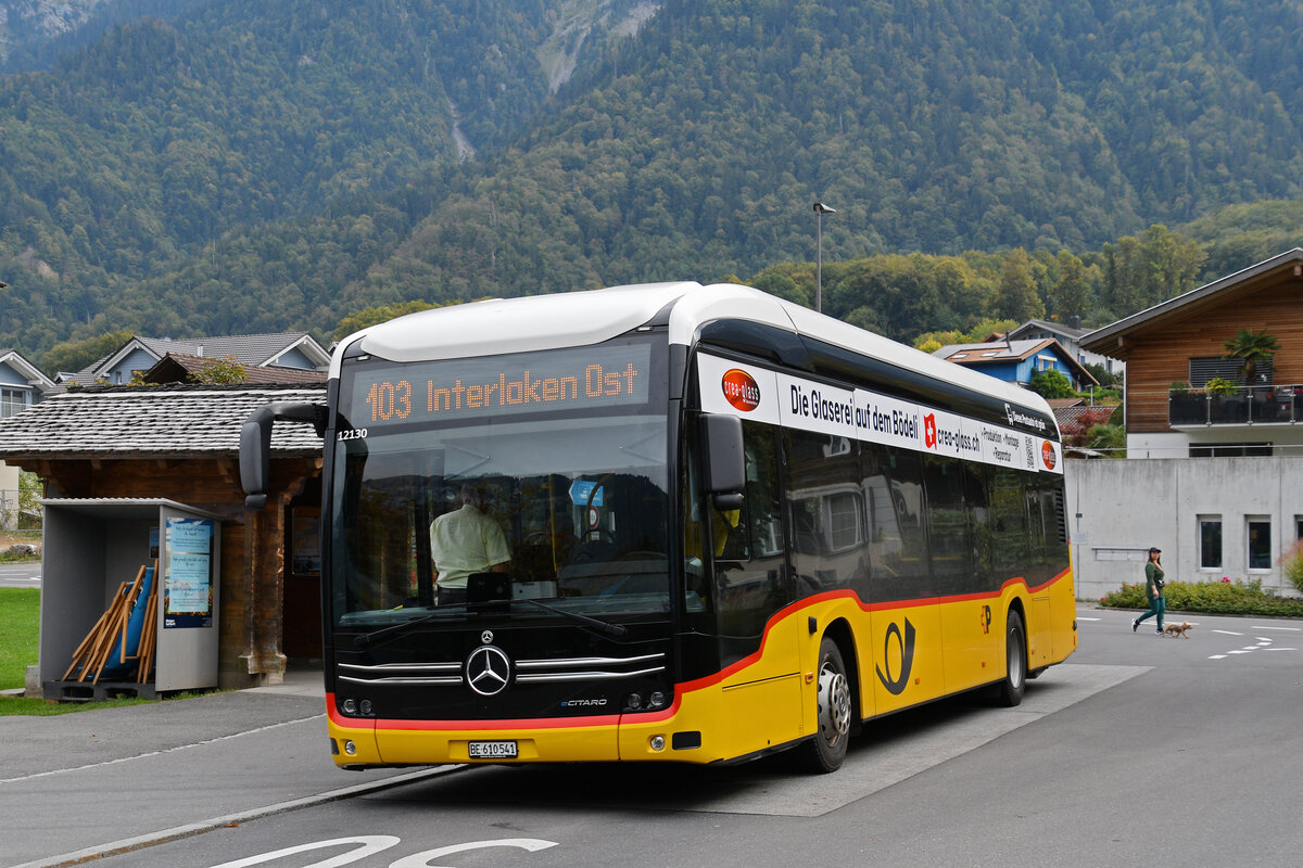 Mercedes eCitaro der Post, auf der Linie 103, wartet am 01.10.2026 an der Haltestelle bei der Schiffstaion in B�nigen.