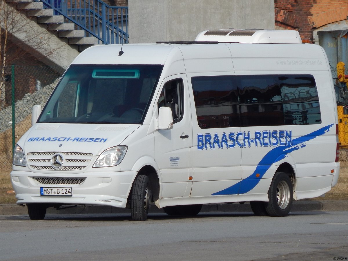 Mercedes Sprinter von Braasch Reisen aus Deutschland in Neubrandenburg am 11.03.2018