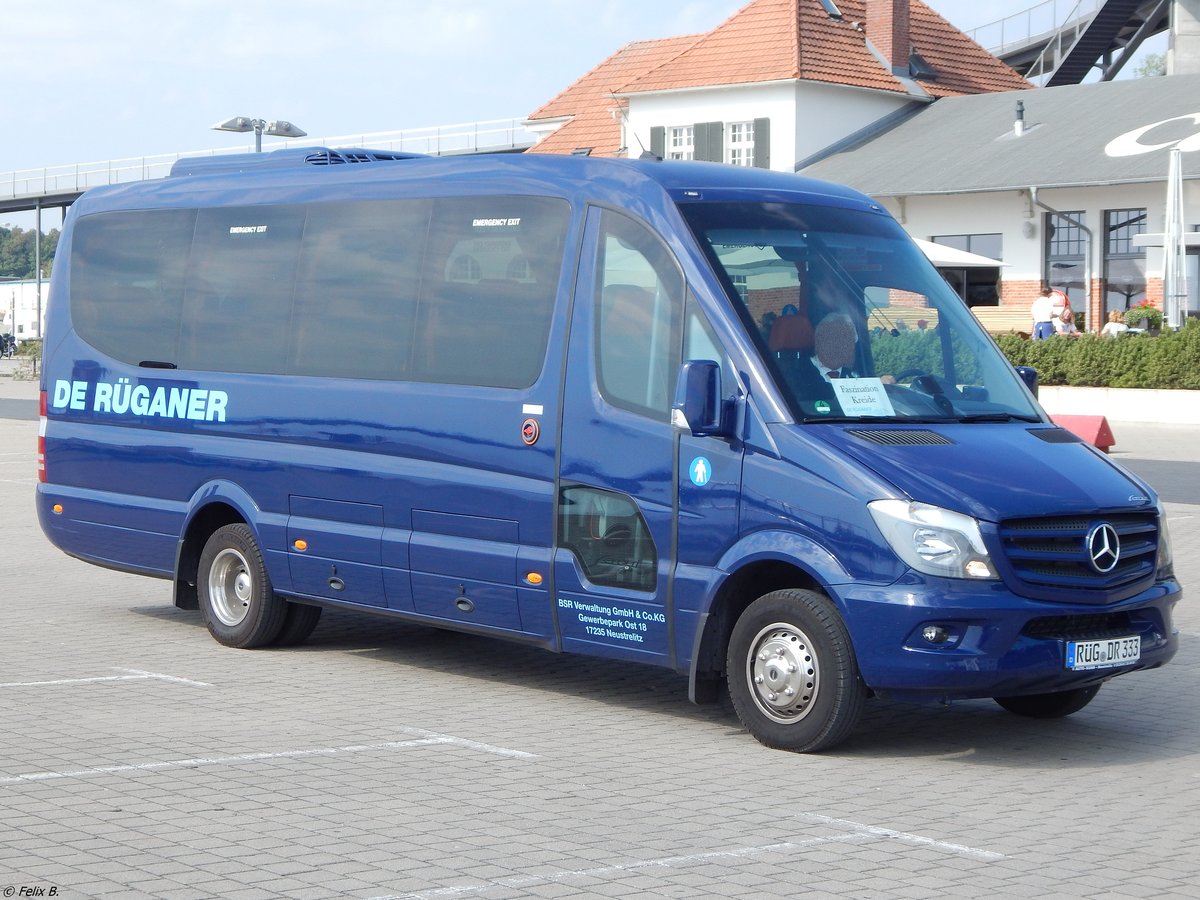 Mercedes Sprinter von De Rüganer aus Deutschland im Stadthafen Sassnitz am 17.08.2018
