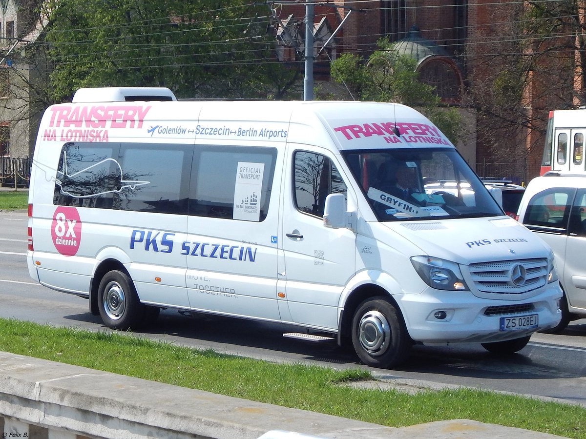 Mercedes Sprinter von PKS Szczecin aus Polen in Stettin am 18.04.2018