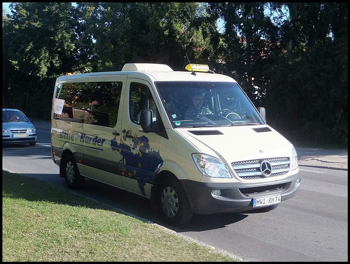 Mercedes Sprinter von Taxi-Harder aus Deutschland in Sassnitz am 25.08.2013