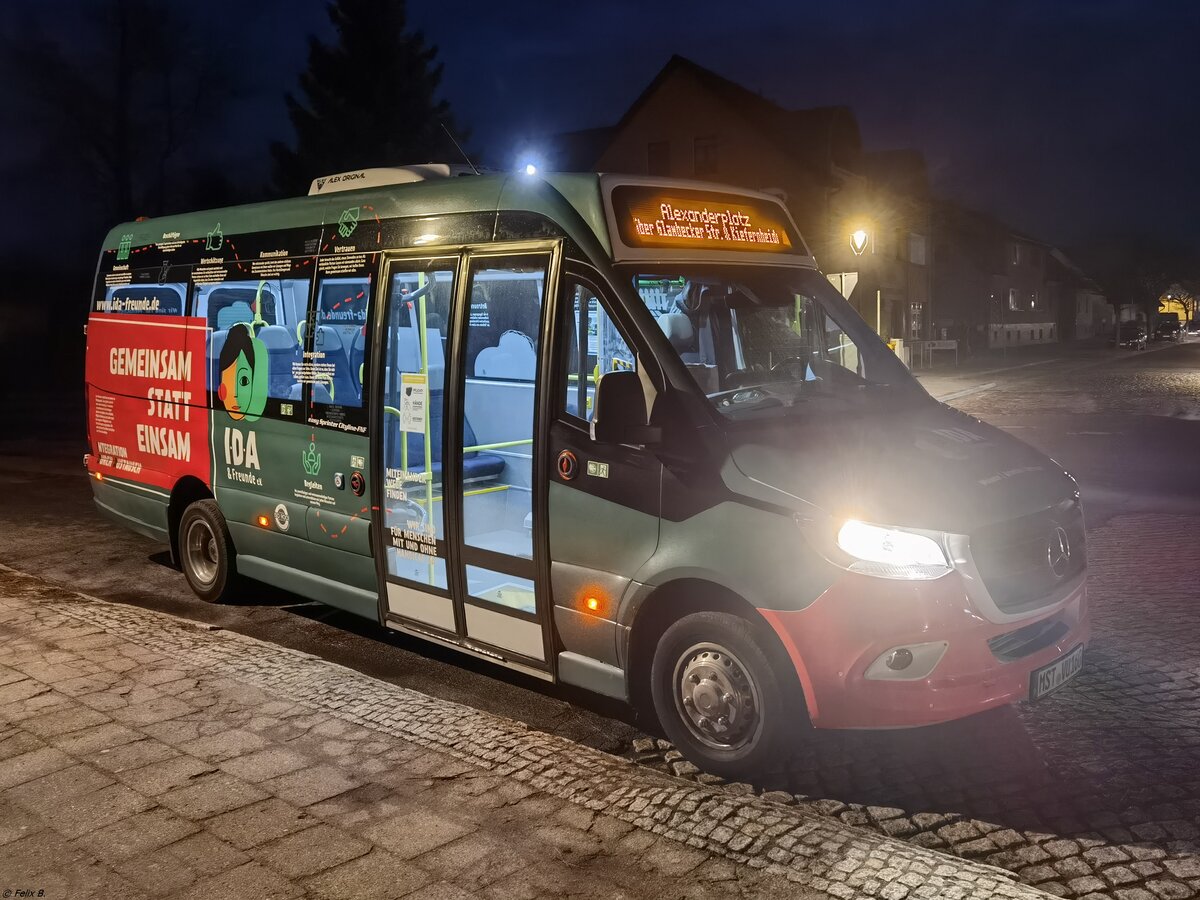 Mercedes Sprinter von Unger aus Deutschland in Neustrelitz am 21.01.2022
