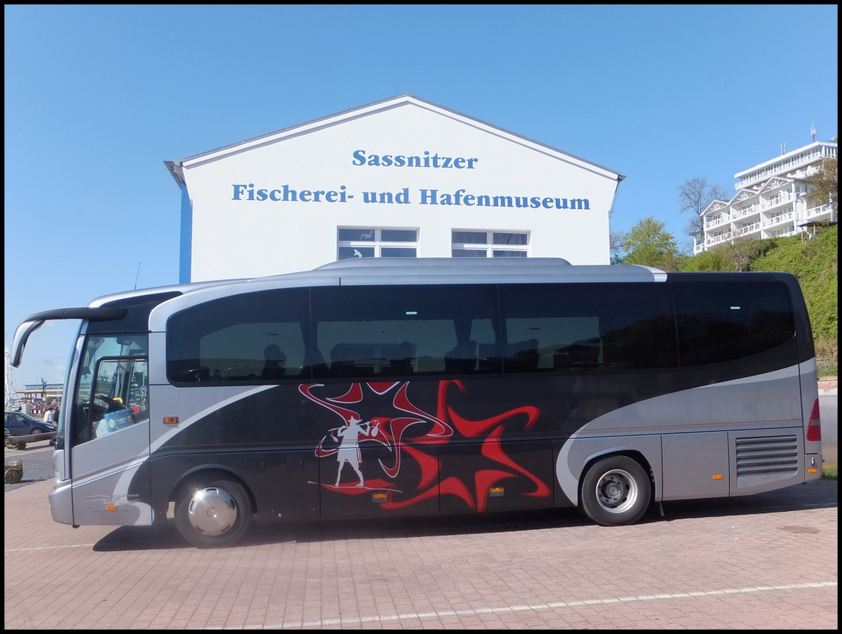 Mercedes Tourino von WF-Reisen aus Deutschland im Stadthafen Sassnitz am 03.05.2014