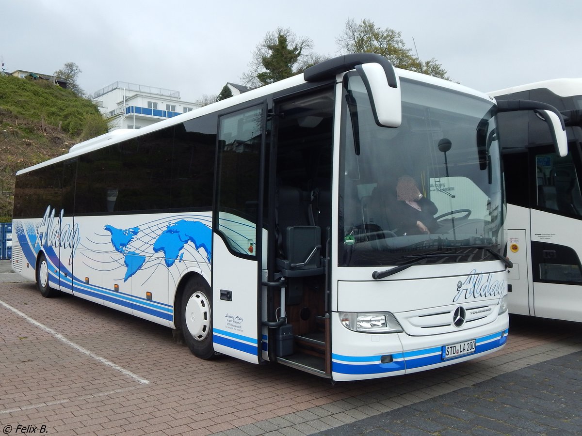 Mercedes Tourismo von Aldag Reisen aus Deutschland im Stadthafen Sassnitz am 06.05.2017