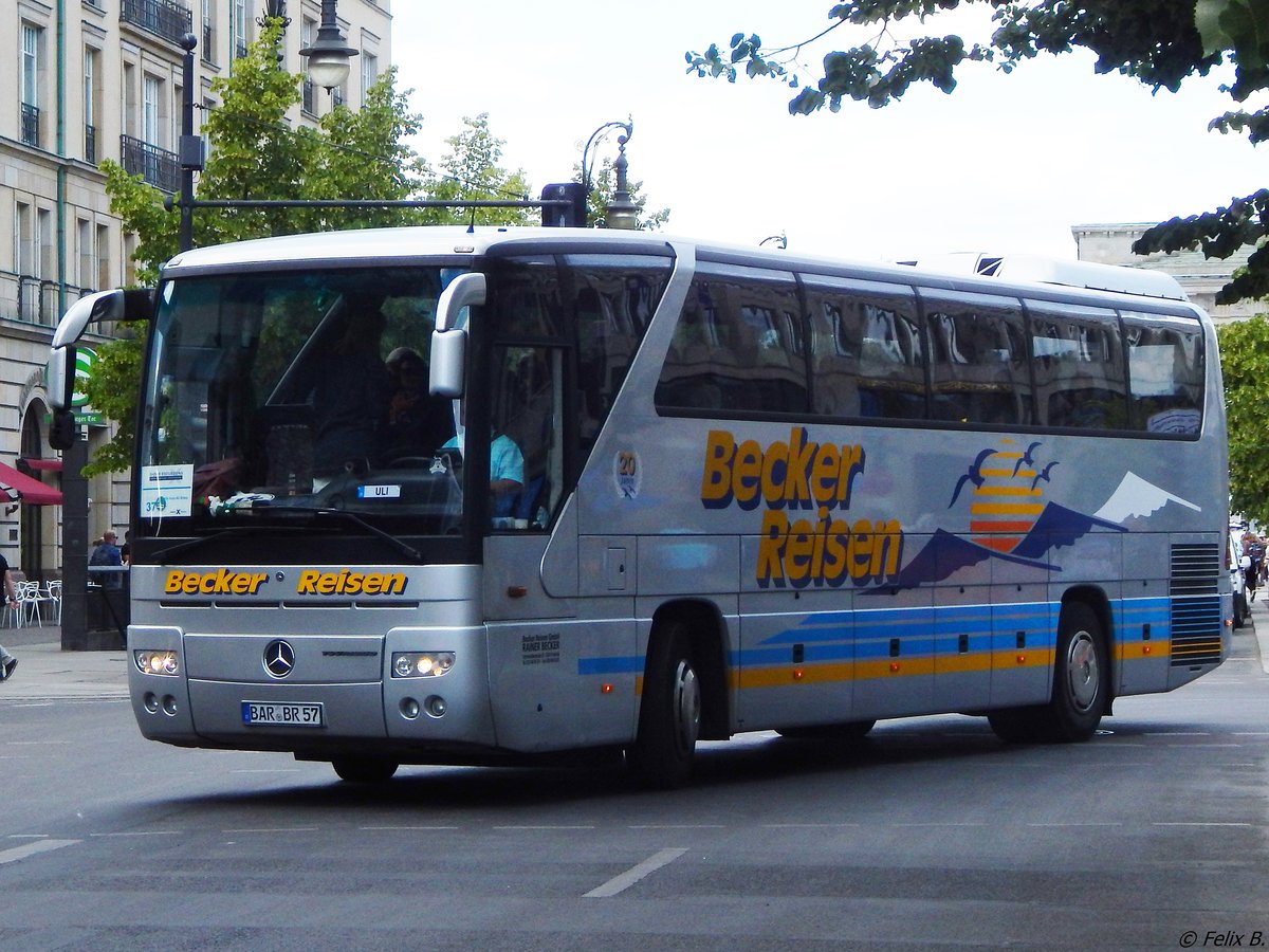 Mercedes Tourismo von Becker-Reisen aus Deutschland in Berlin am 11.06.2016