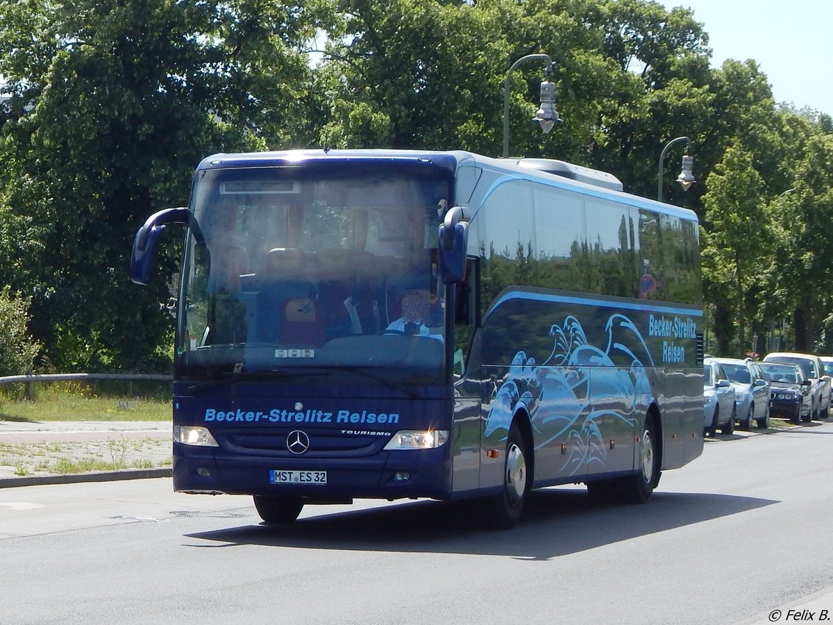 Mercedes Tourismo von Becker-Strelitz aus Deutschland in Berlin am 10.06.2016