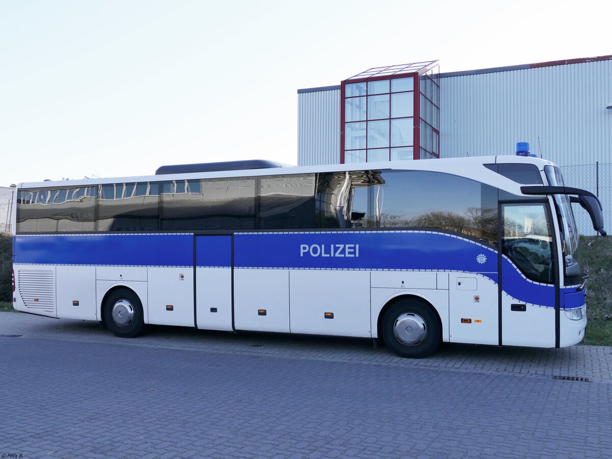 Mercedes Tourismo von der Bundespolizei aus Deutschland in Neubrandenburg am 15.03.2020