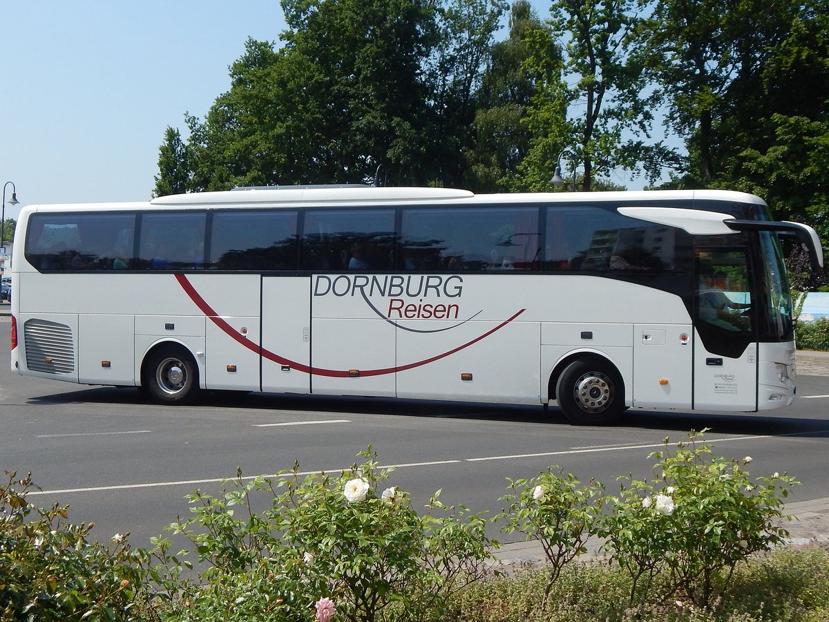 Mercedes Tourismo von Dornburg Reisen aus Deutschland in Binz am 02.06.2018