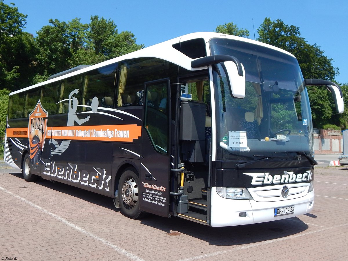 Mercedes Tourismo von Ebenbeck aus Deutschland im Stadthafen Sassnitz am 30.05.2016
