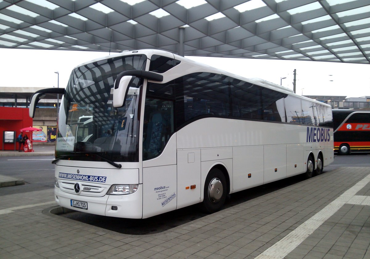 Mercedes Tourismo der Firma MEO Bus , fährt im Auftrag der berlinienbus. Aufgenommen in Hannover am neuen ZOB am 18.02.2016
