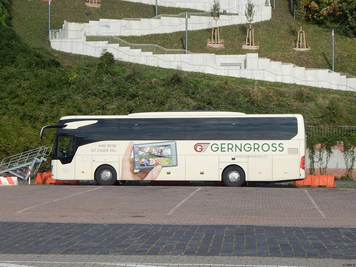 Mercedes Tourismo von Gerngross aus Österreich im Stadthafen Sassnitz am 28.09.2019