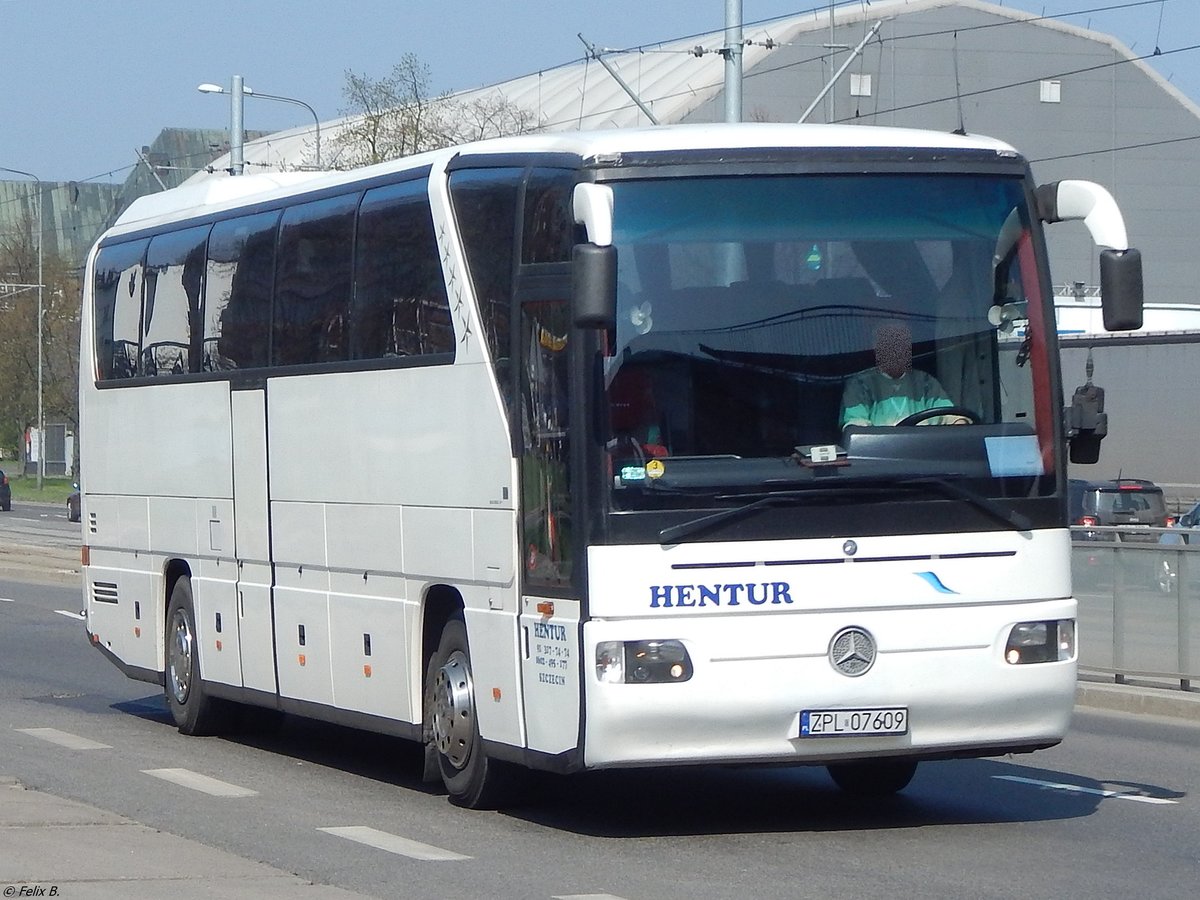Mercedes Tourismo von Hentur aus Polen in Stettin am 18.04.2018