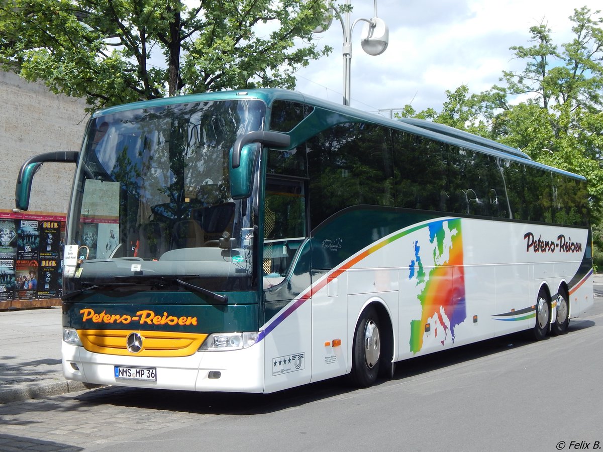 Mercedes Tourismo von Peters-Reisen aus Deutschland in Berlin am 10.06.2016