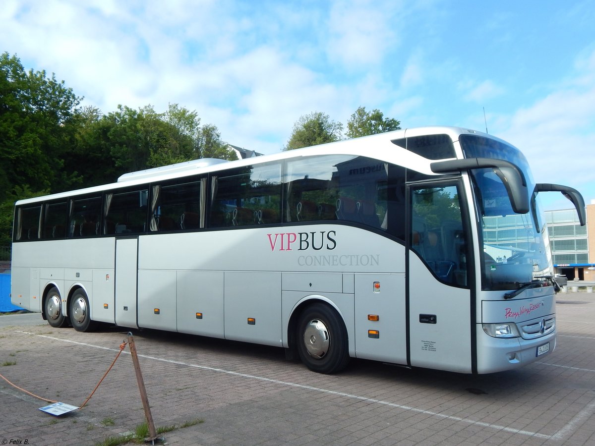 Mercedes Tourismo von Prima Klima Reisen aus Deutschland im Stadthafen Sassnitz am 22.05.2015