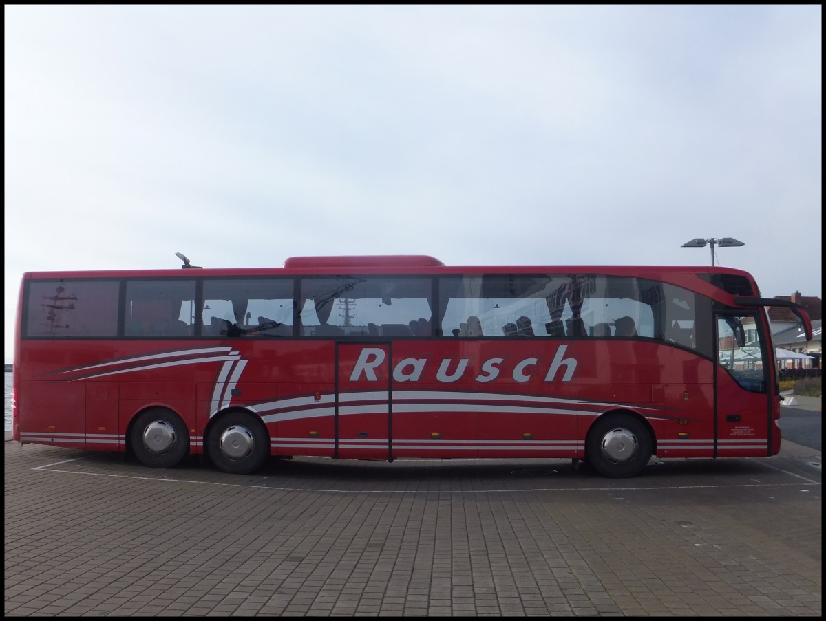 Mercedes Tourismo von Rausch aus Deutschland im Stadthafen Sassnitz am 26.10.2013