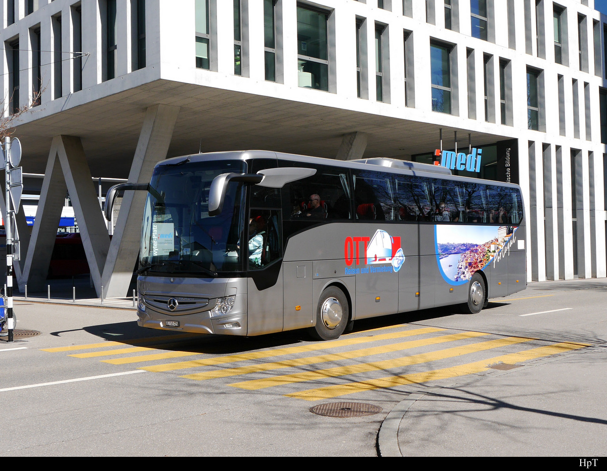 Mercedes Tourismo Reisecar unterwegs in Bern am 16.03.2019