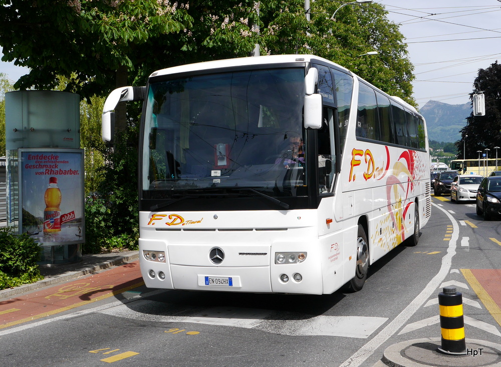 Mercedes Tourismo Reisecar unterwegs in Luzern am 17.05.2014