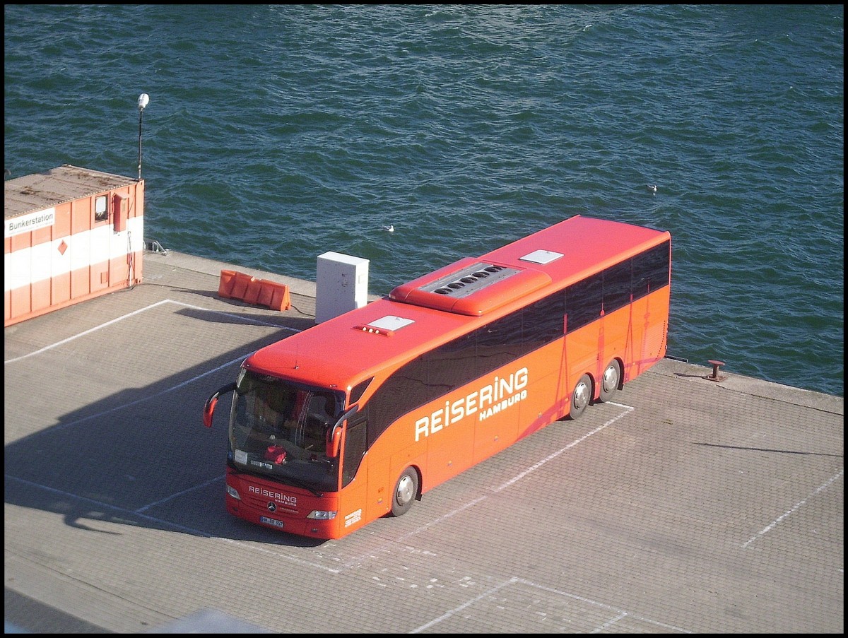 Mercedes Tourismo von Reisering Hamburg aus Deutschland im Stadthafen Sassnitz am 11.10.2012