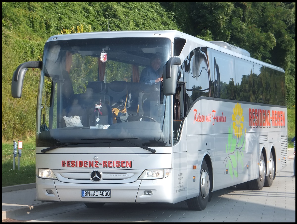 Mercedes Tourismo von Residenz-Reisen aus Deutschland im Stadthafen Sassnitz am 14.09.2013