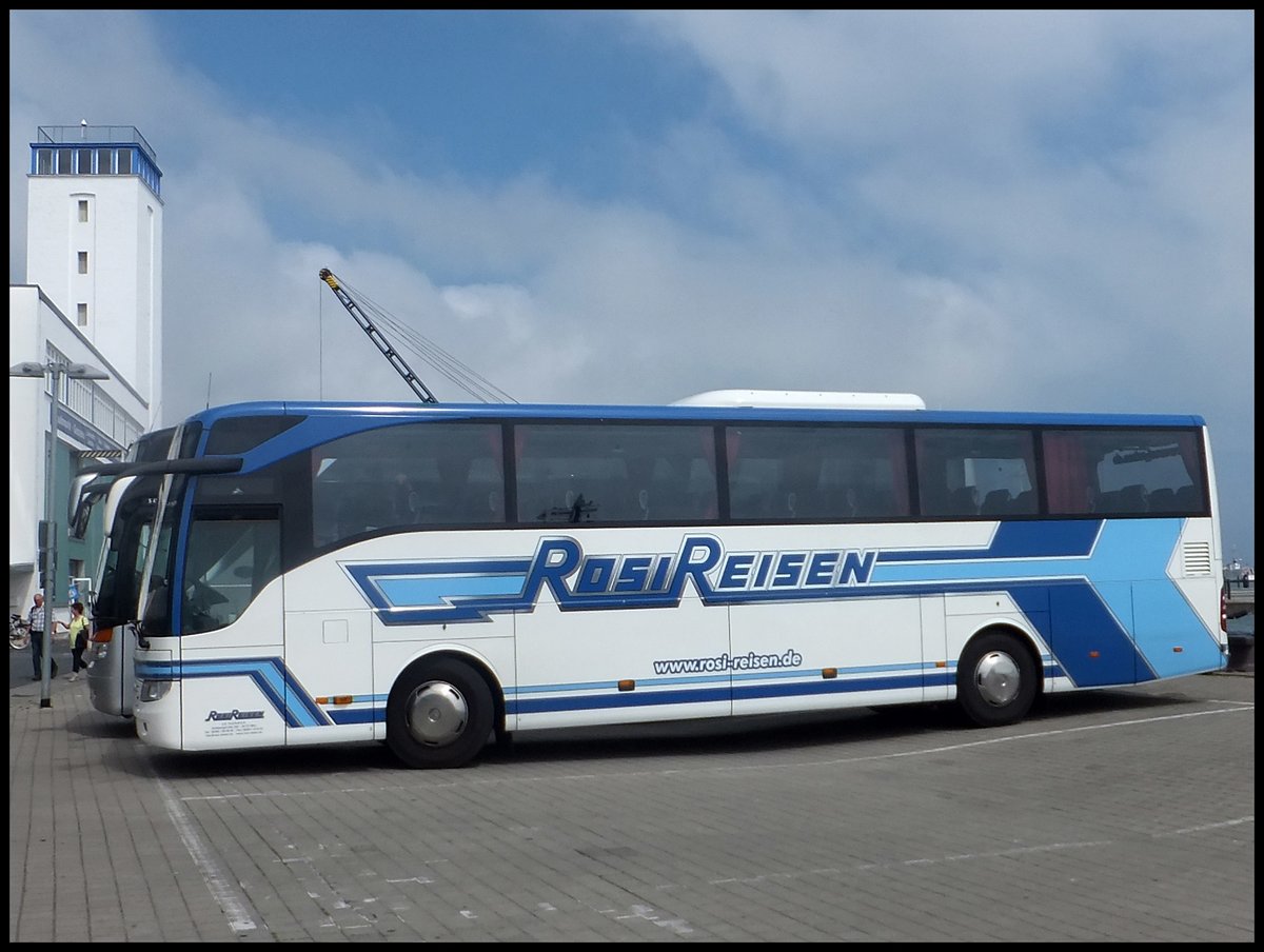 Mercedes Tourismo von Rosi-Reisen aus Deutschland im Stadthafen Sassnitz am 04.06.2014
