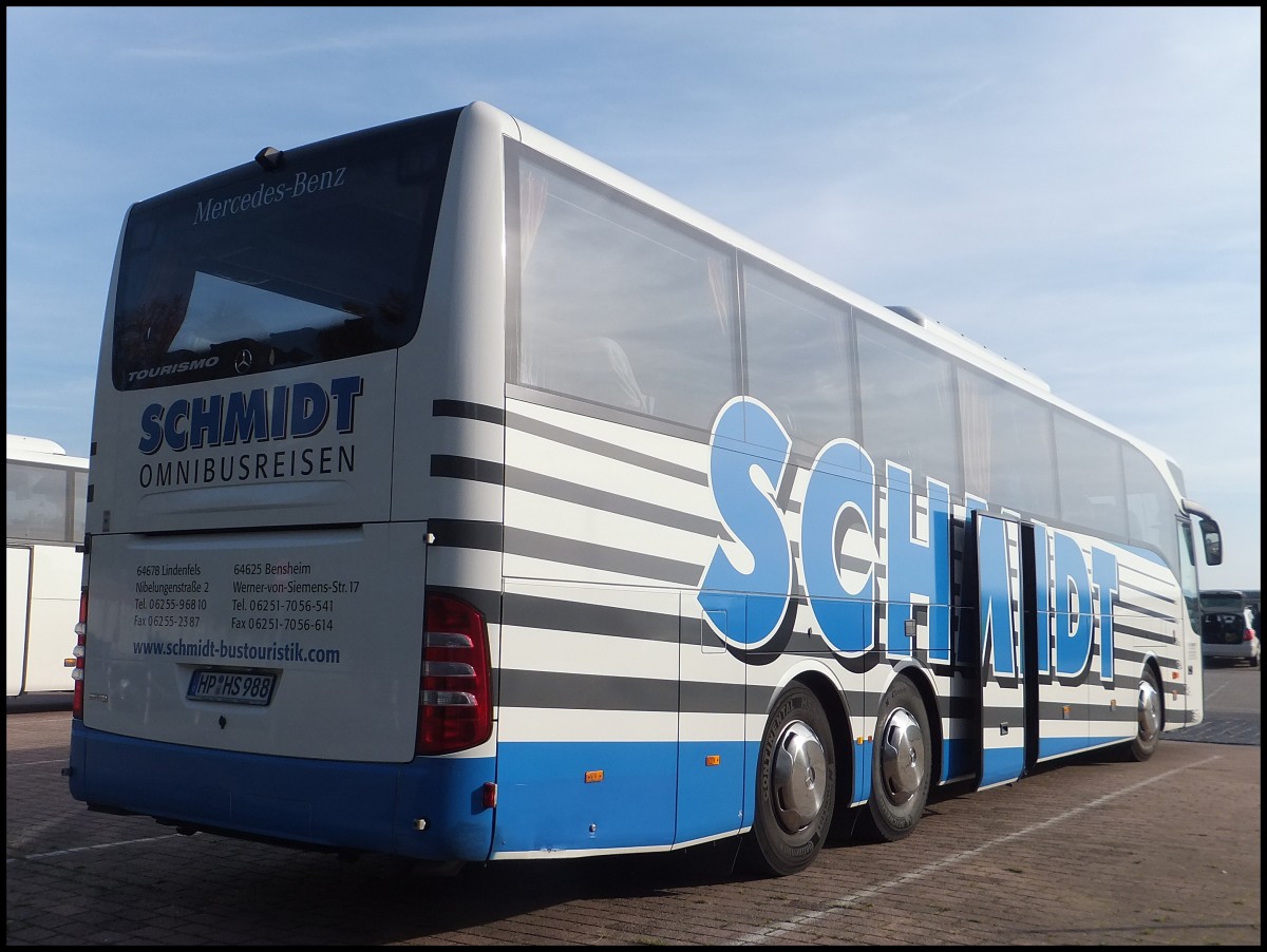 Mercedes Tourismo von Schmidt aus Deutschland im Stadthafen Sassnitz am 31.10.2013