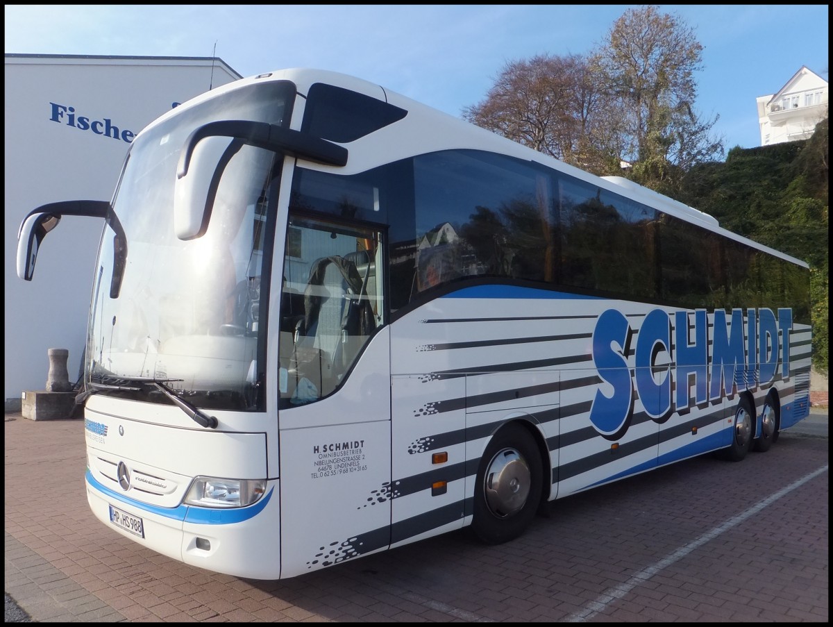 Mercedes Tourismo von Schmidt aus Deutschland im Stadthafen Sassnitz am 31.10.2013