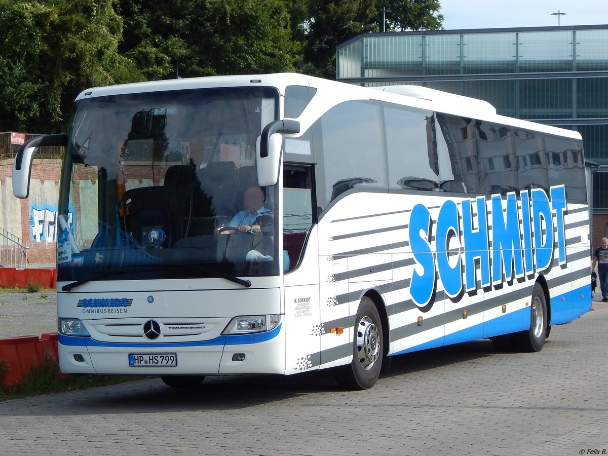 Mercedes Tourismo von Schmidt aus Deutschland im Stadthafen Sassnitz am 24.08.2017