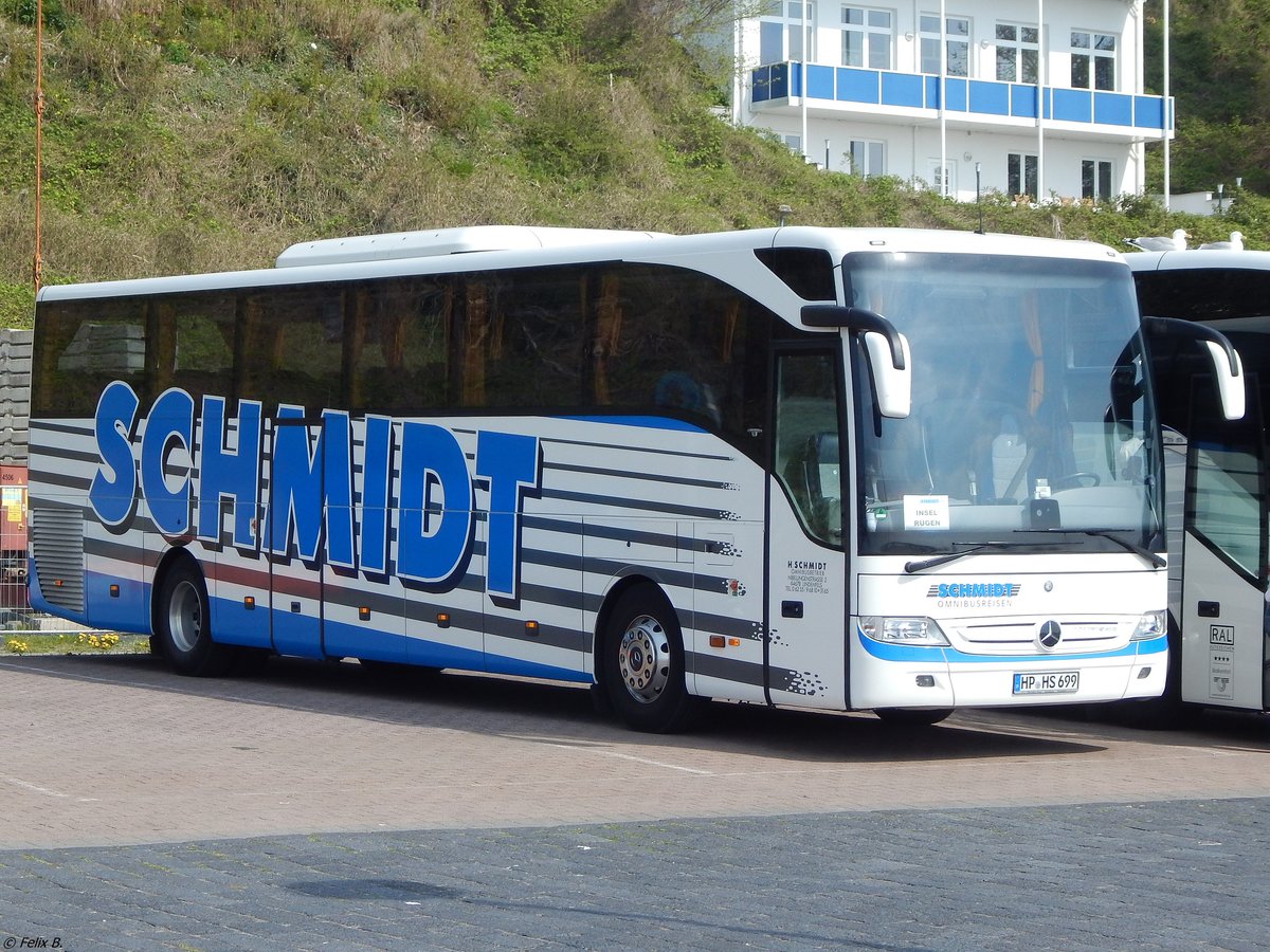 Mercedes Tourismo von Schmidt aus Deutschland im Stadthafen Sassnitz am 29.04.2018