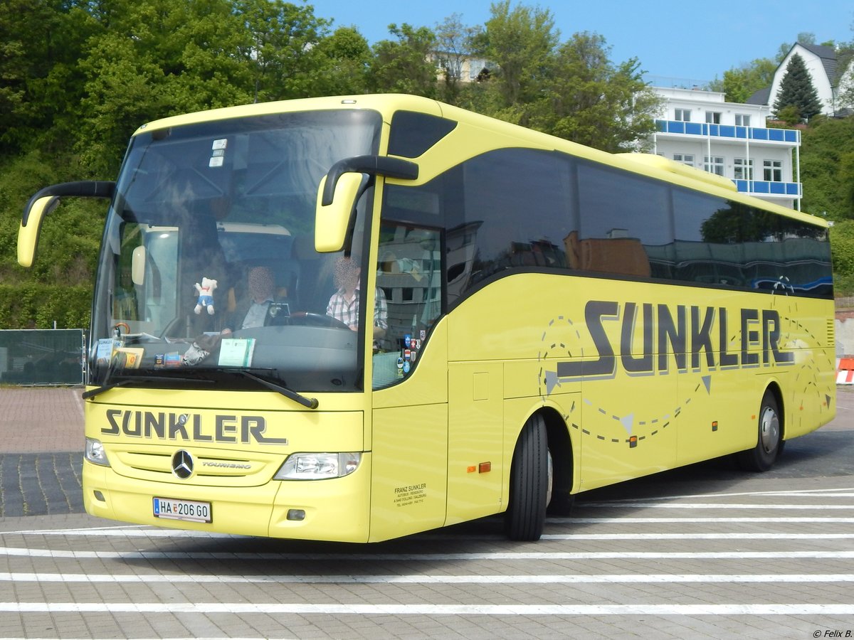 Mercedes Tourismo von Sunkler  aus Österreich im Stadthafen Sassnitz am 19.05.2016