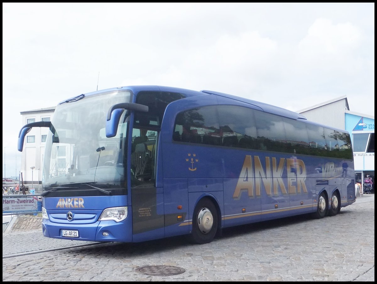 Mercedes Travego von Anker aus Deutschland im Stadthafen Sassnitz am 29.05.2014