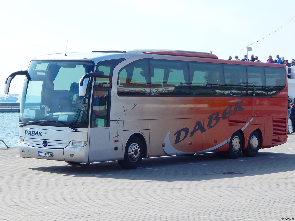 Mercedes Travego von Dabek aus Polen im Stadthafen Sassnitz am 03.05.2018
