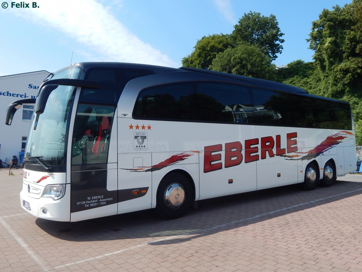 Mercedes Travego von Eberle aus Deutschland im Stadthafen Sassnitz am 16.08.2015
