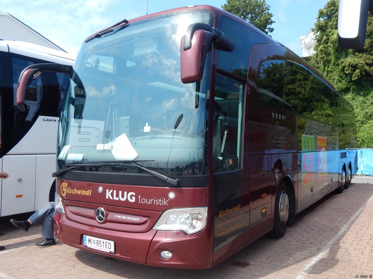 Mercedes Travego von Gschwindl aus Österreich im Stadthafen Sassnitz am 17.08.2015